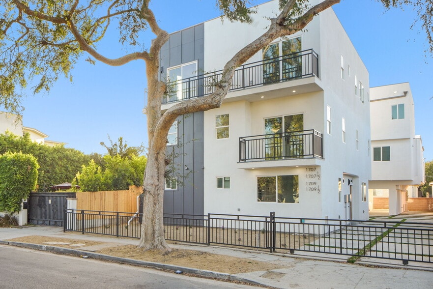 1707 S Burnside Ave, Los Angeles, CA for sale - Primary Photo - Image 1 of 11