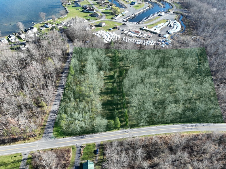 8418 Lakeshore Rd, Cicero, NY for sale - Primary Photo - Image 1 of 1