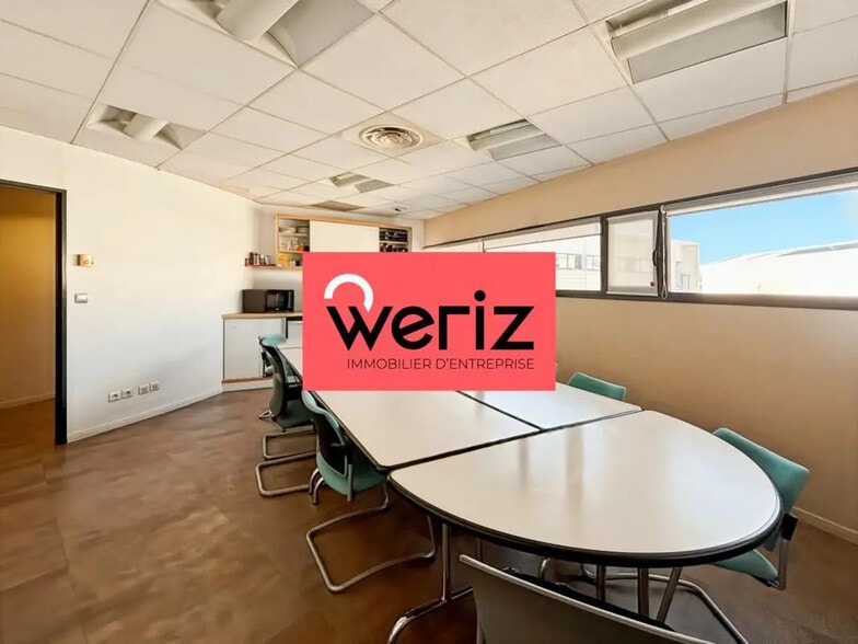 Office in Marseille for sale - Interior Photo - Image 2 of 8