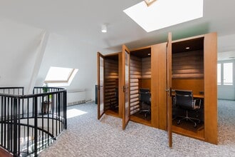 3 Rue De Stockholm, Paris for lease Interior Photo- Image 2 of 9
