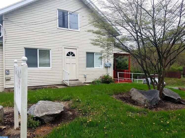 3142 Pricetown Rd, Fleetwood, PA 19522