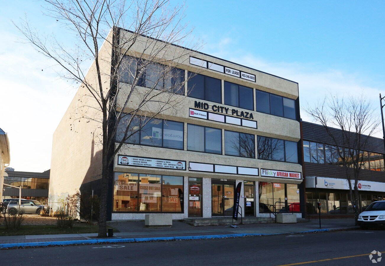 48054811 48 St, Red Deer, AB T4N 1S6