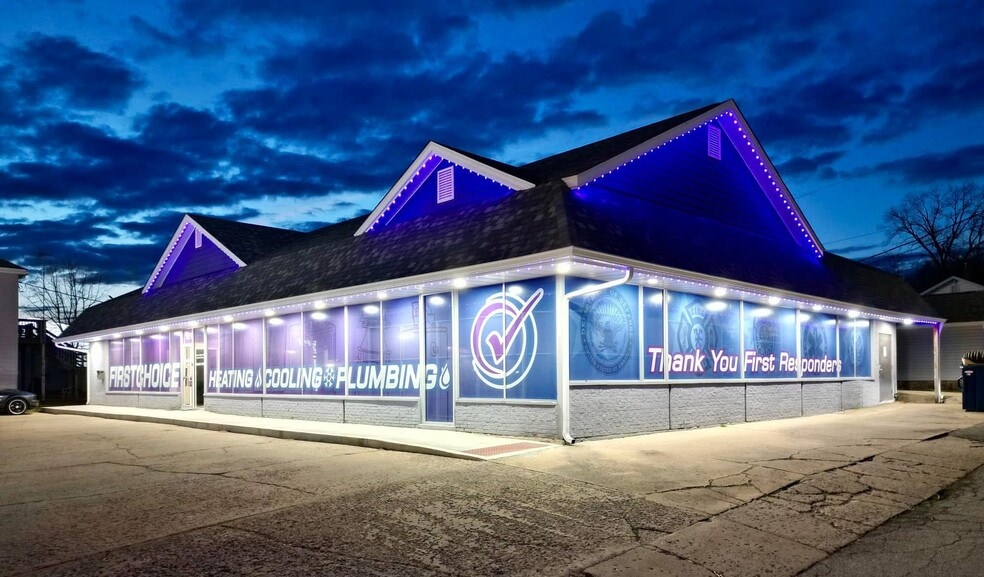 581 E Cherry St, Troy, MO for sale - Building Photo - Image 1 of 57