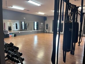 946 Tamiami Trl, Port Charlotte, FL for lease Interior Photo- Image 2 of 5