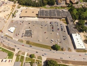 3611 1st Ave SE, Cedar Rapids, IA - AERIAL  map view