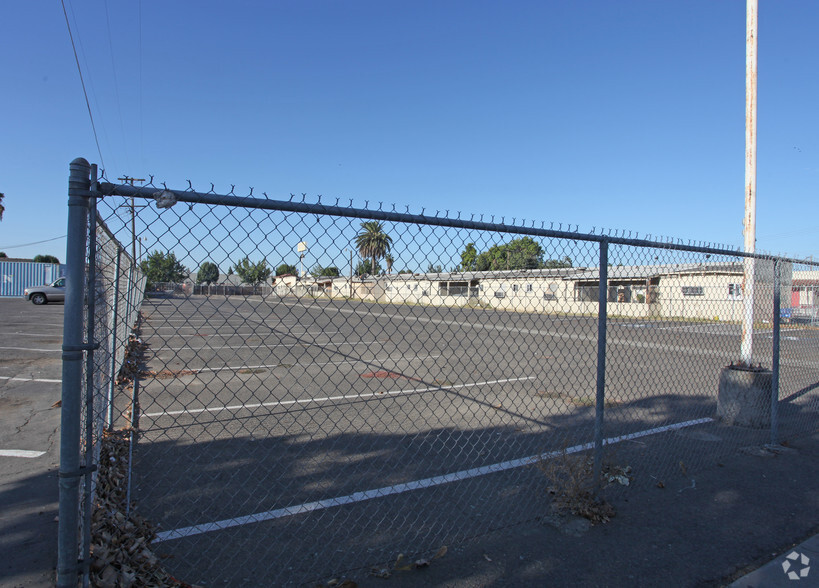 1401 W 16th St, Merced, CA for lease - Building Photo - Image 3 of 3