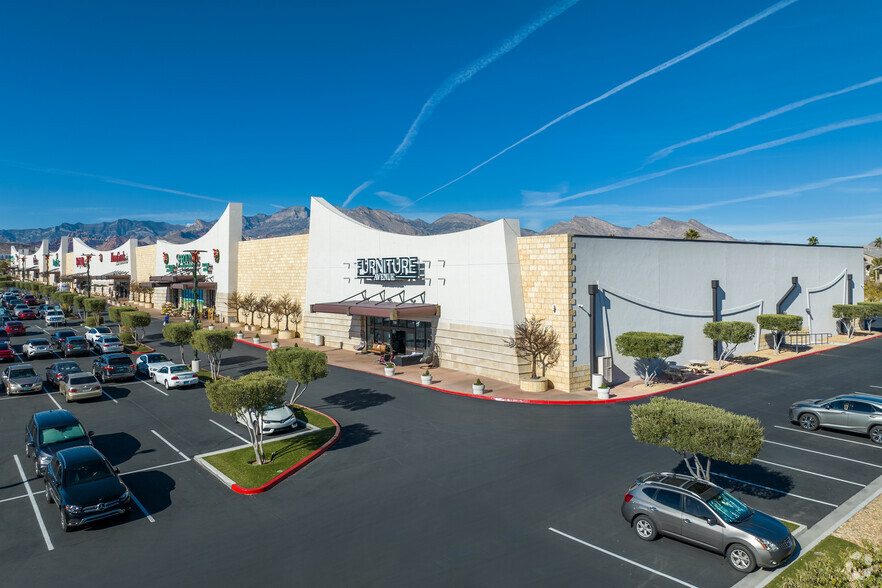 10050 W Sahara Ave, Las Vegas, NV for lease - Primary Photo - Image 1 of 1