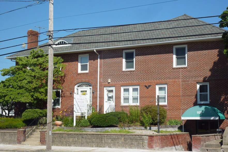 925 Reservoir Ave, Cranston, RI for sale - Other - Image 1 of 1