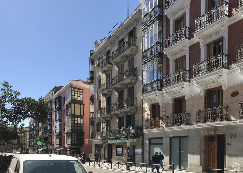 Multifamily in Madrid, MAD for sale - Building Photo - Image 2 of 2