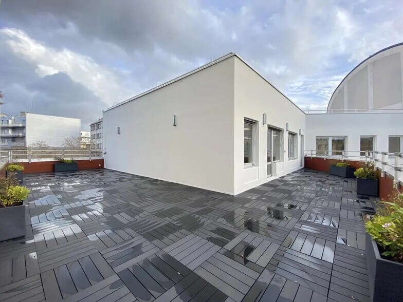 Office in Boulogne-Billancourt for lease - Building Photo - Image 2 of 11