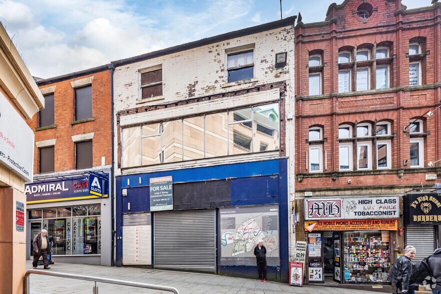 38 Yorkshire St, Rochdale for sale - Building Photo - Image 1 of 18