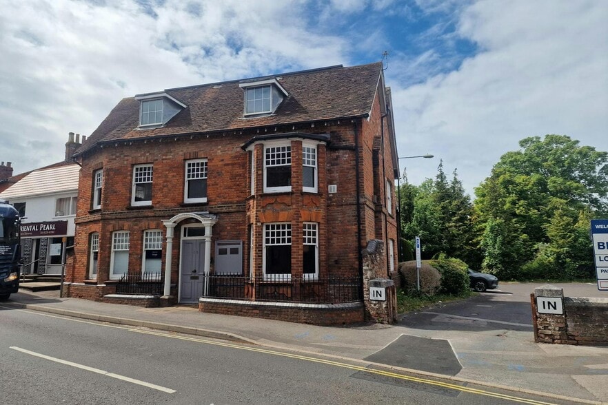 15 Winchester Rd, Basingstoke for lease - Building Photo - Image 2 of 3