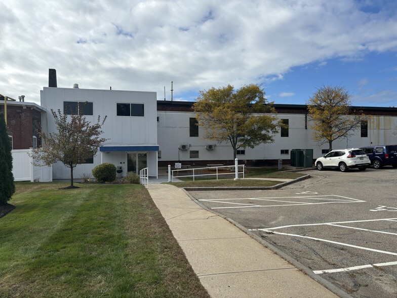 121 Broadway, Dover, NH for lease - Building Photo - Image 1 of 5