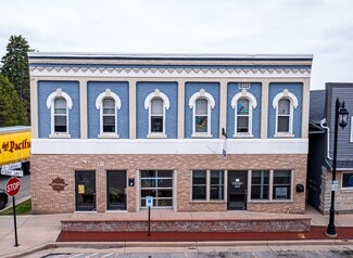 More details for 128 Silver Lake Plz, Oconomowoc, WI - Retail for Sale