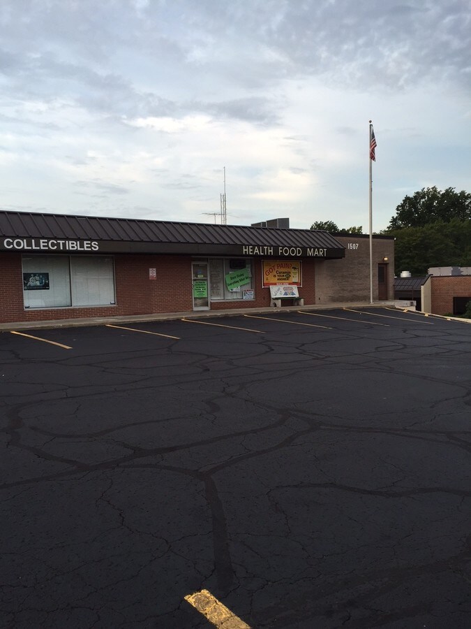 1507 SW 21st St, Topeka, KS 66604