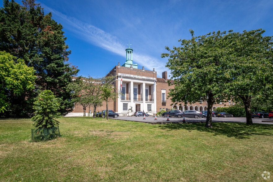 Pegs Ln, Hertford for lease - Building Photo - Image 1 of 4