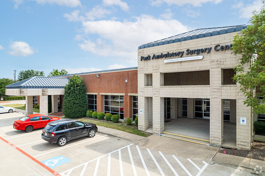 5055 W Park Blvd, Plano, TX for lease - Building Photo - Image 3 of 29