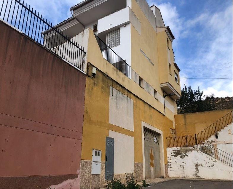 Retail in Turís for sale Building Photo- Image 1 of 2