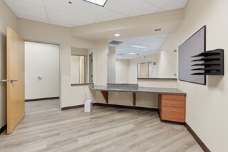 44274 George Cushman Ct, Temecula, CA for lease Interior Photo- Image 2 of 6