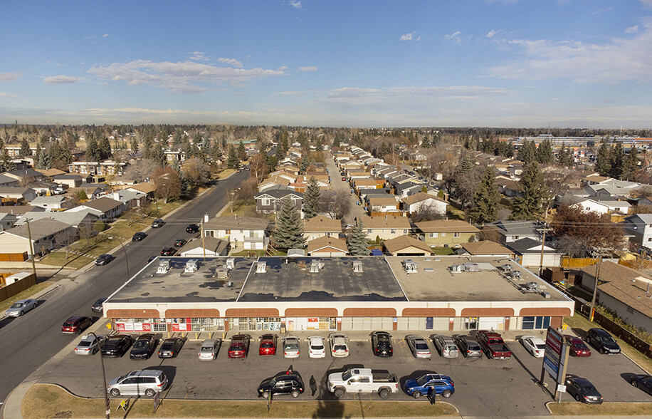 5102 Rundlehorn Dr NE, Calgary, AB for lease - Building Photo - Image 3 of 7