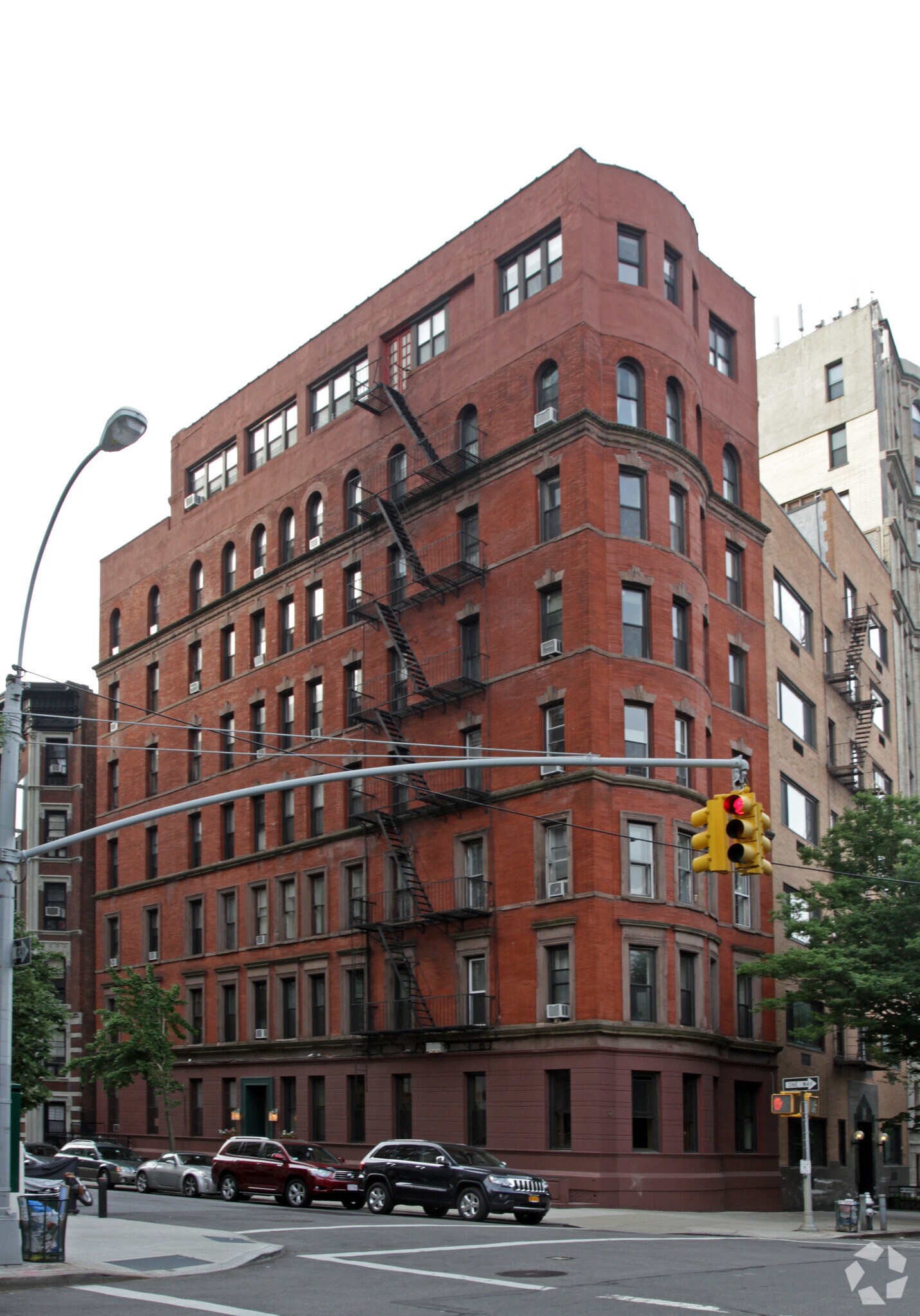 127 Riverside Dr, New York, NY for sale Primary Photo- Image 1 of 5