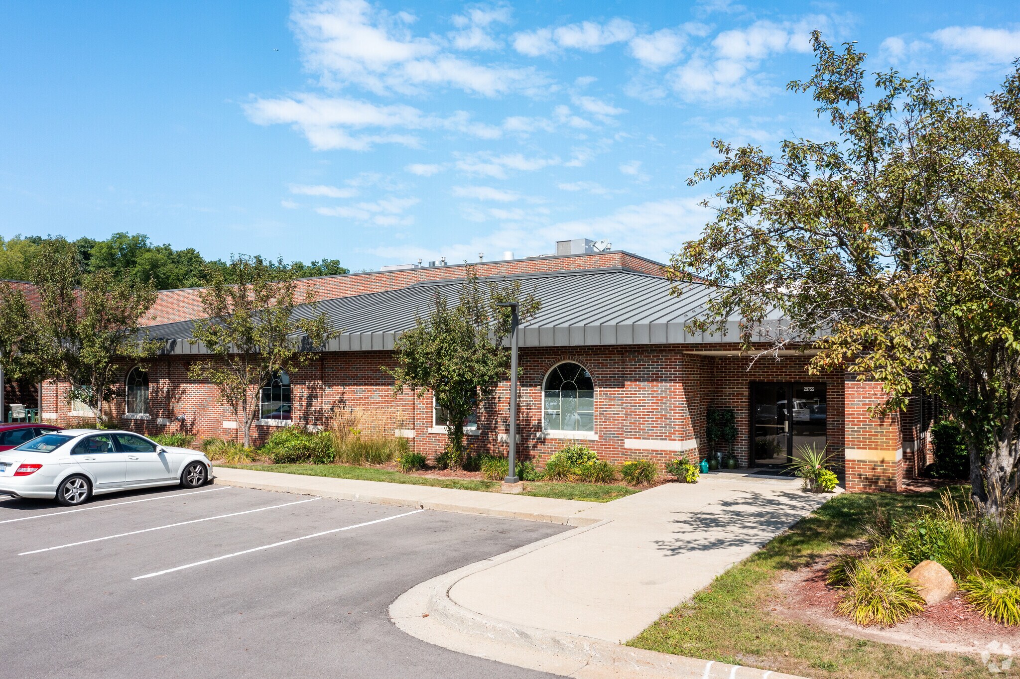 29755 Beck Rd, Wixom, MI for sale Primary Photo- Image 1 of 1