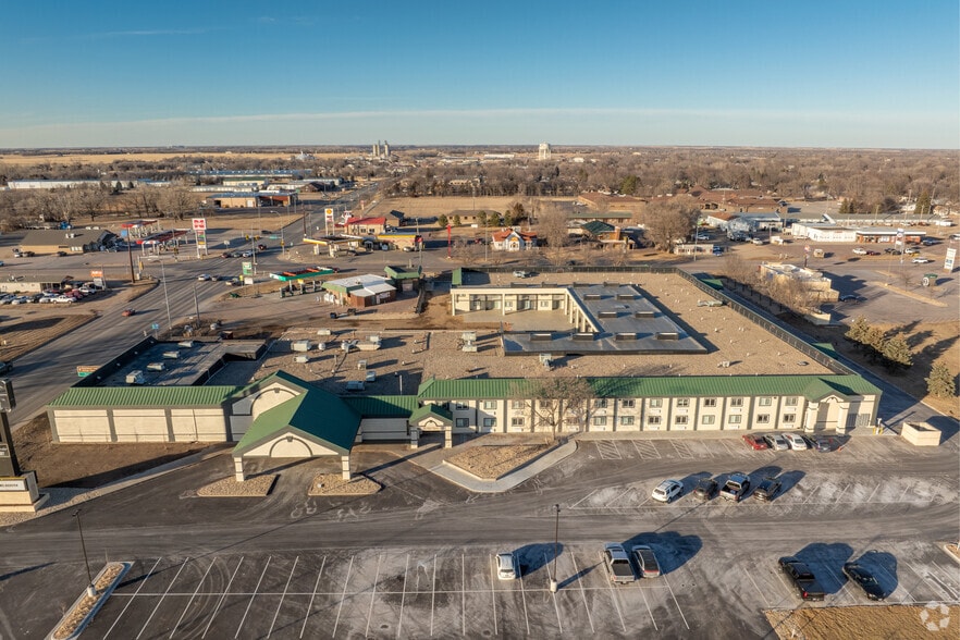 1525 W Havens Ave, Mitchell, SD for lease - Building Photo - Image 3 of 36