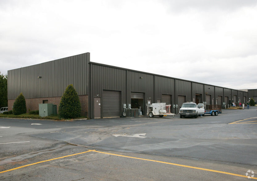 122 Old Mill Rd, Greenville, SC for lease - Building Photo - Image 3 of 4