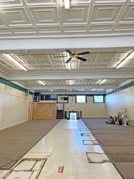 131 Main St, Pittsfield, ME for sale - Building Photo - Image 3 of 7