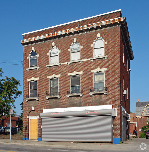 2917 Gilbert Ave, Cincinnati, OH for sale - Primary Photo - Image 1 of 2