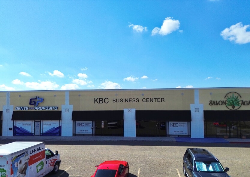 2511-2513 Buddy Owens Blvd, McAllen, TX for lease - Building Photo - Image 1 of 10