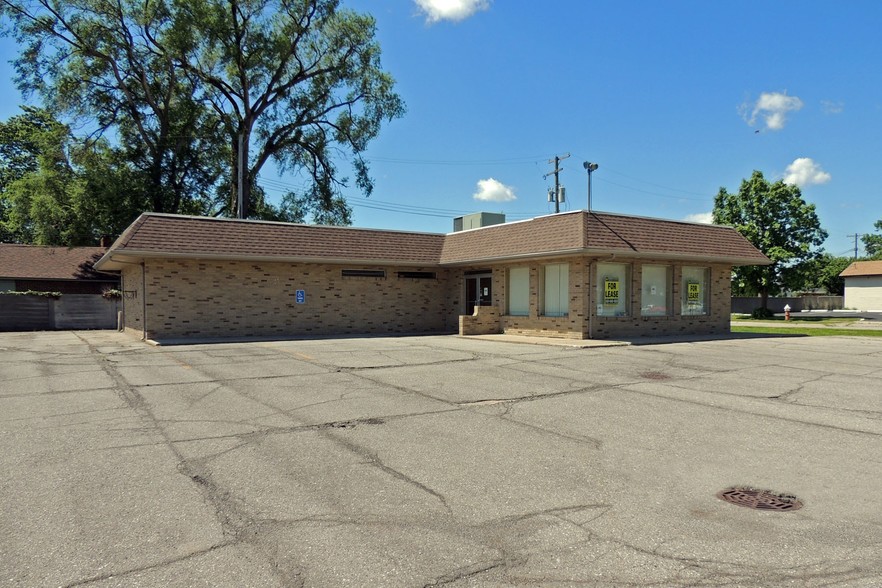 15975 Eureka Rd, Southgate, MI for sale - Building Photo - Image 1 of 1