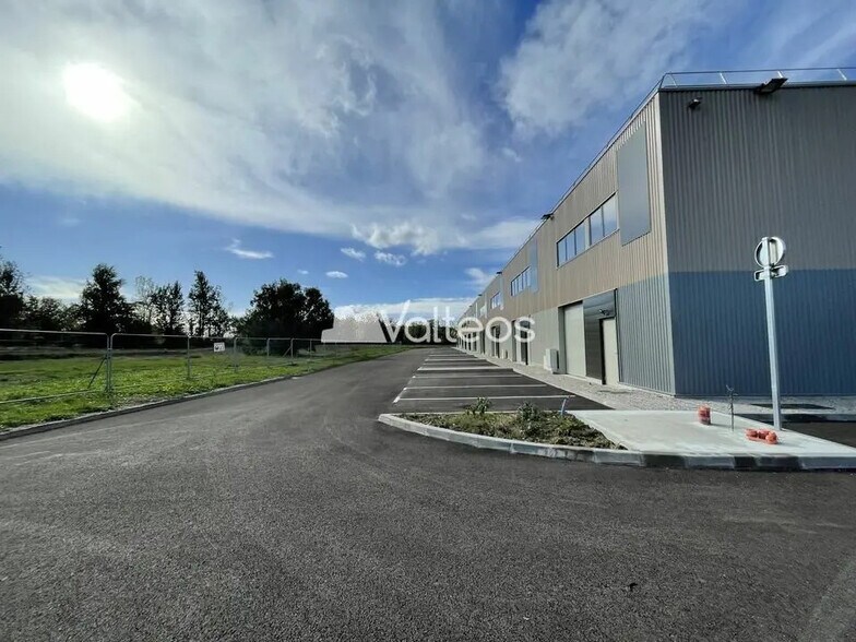 Flex in Montauban for sale - Building Photo - Image 2 of 6