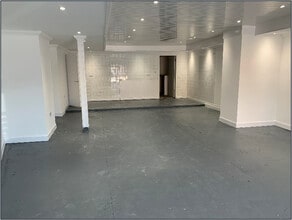 33 High St, Ayr for lease Interior Photo- Image 1 of 2