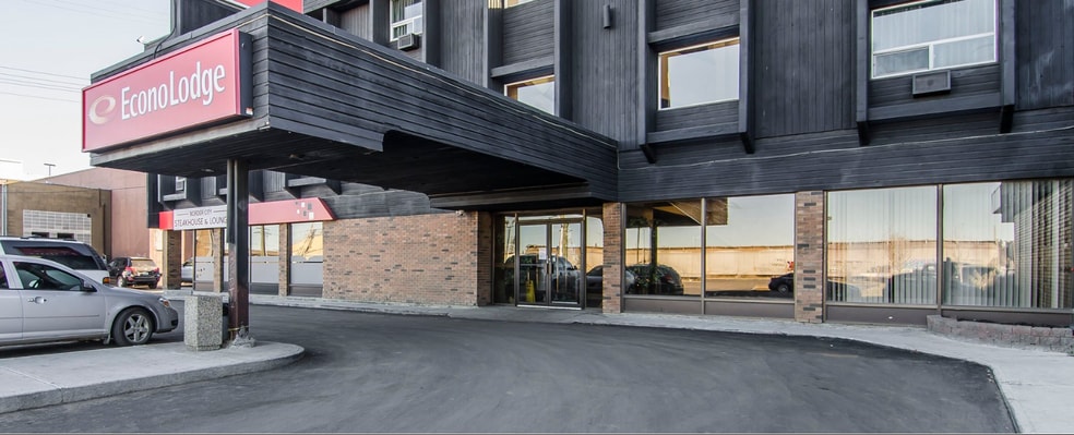 5009 51 St, Lloydminster, AB for sale - Primary Photo - Image 1 of 1