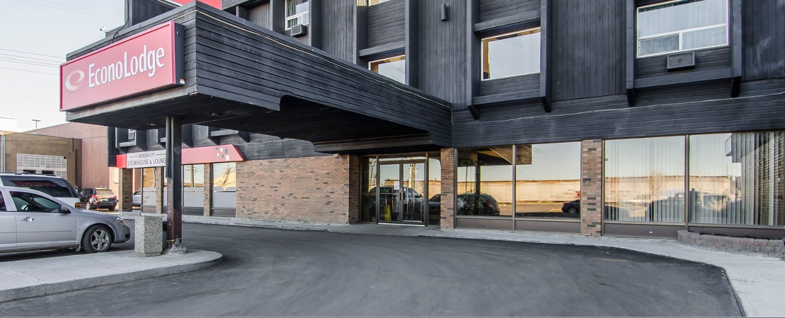 5009 51 St, Lloydminster, AB for sale Primary Photo- Image 1 of 2