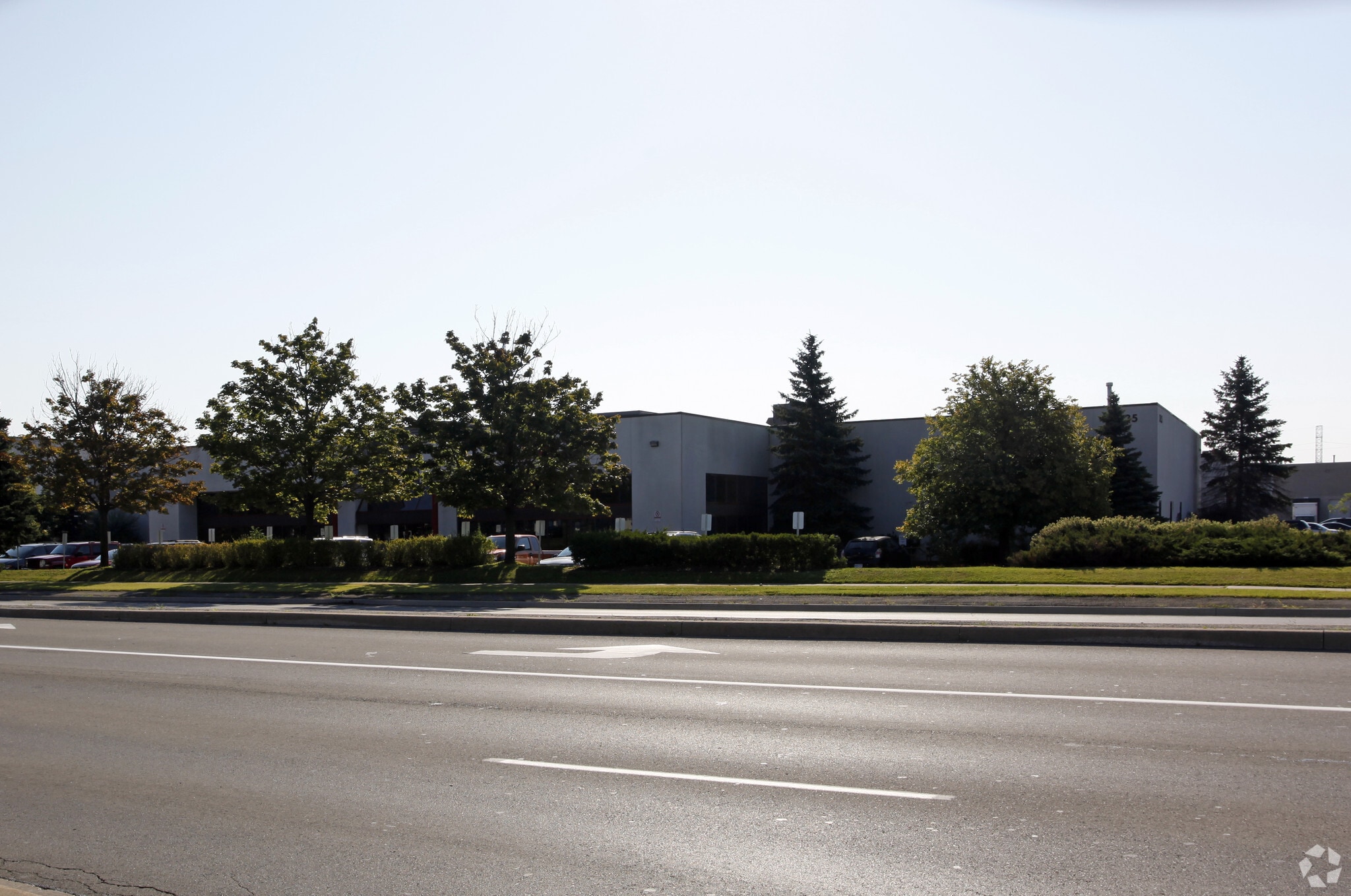 2735 Matheson Blvd E, Mississauga, ON for sale Primary Photo- Image 1 of 1