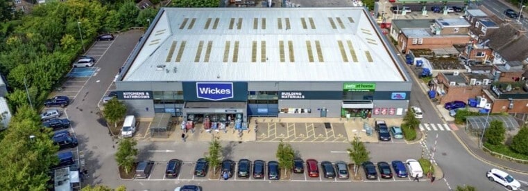 London Rd, East Grinstead for sale Primary Photo- Image 1 of 1