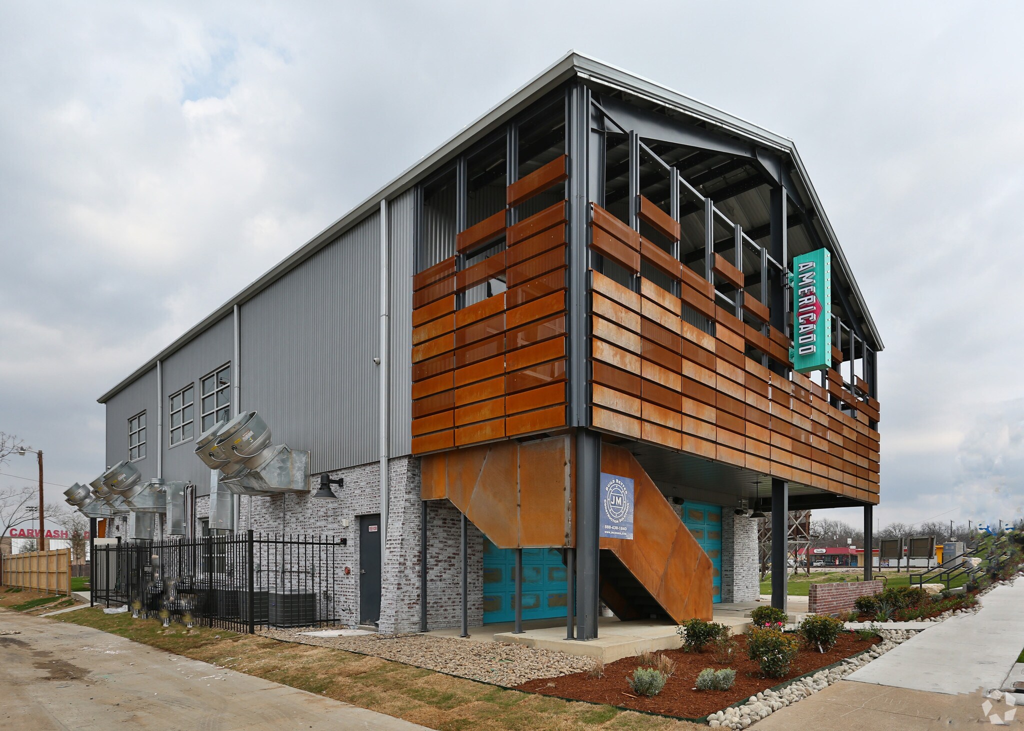 2000 W Berry St, Fort Worth, TX for sale Primary Photo- Image 1 of 1