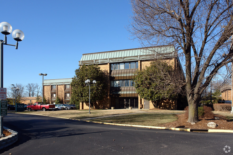 300 High Rise Dr, Louisville, KY for sale - Primary Photo - Image 1 of 1