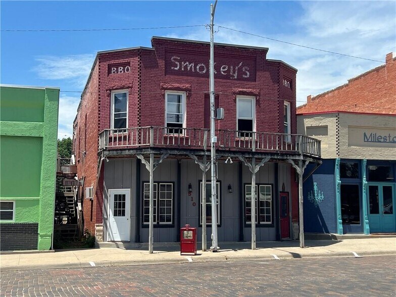 510 Main St, Wellsville, KS 66092