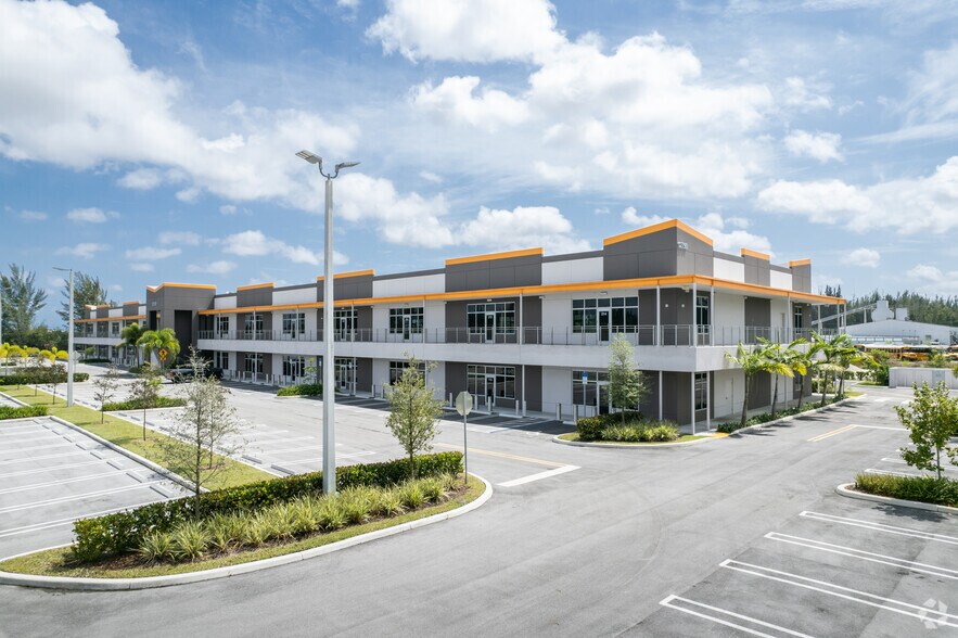 12750 NW 17th St, Miami, FL for lease - Building Photo - Image 2 of 8