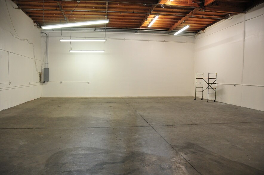 20918-20928 Osborne St, Canoga Park, CA for lease - Other - Image 3 of 4