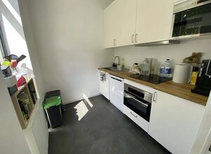 Retail in Bobigny for lease Interior Photo- Image 2 of 5