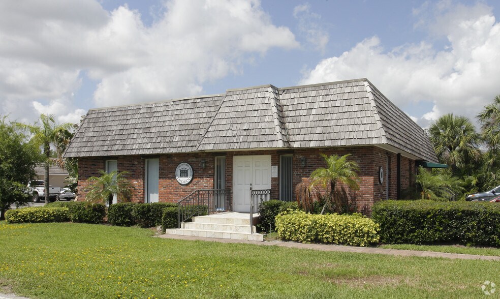 399 N Cypress Dr, Tequesta, FL for sale - Primary Photo - Image 1 of 1