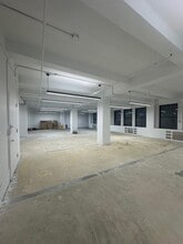 261 W 35th St, New York, NY for lease Interior Photo- Image 2 of 2