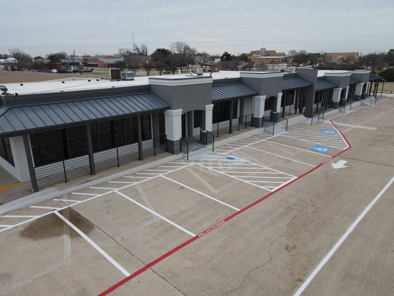 202 W Center St, Duncanville, TX for lease - Building Photo - Image 3 of 11