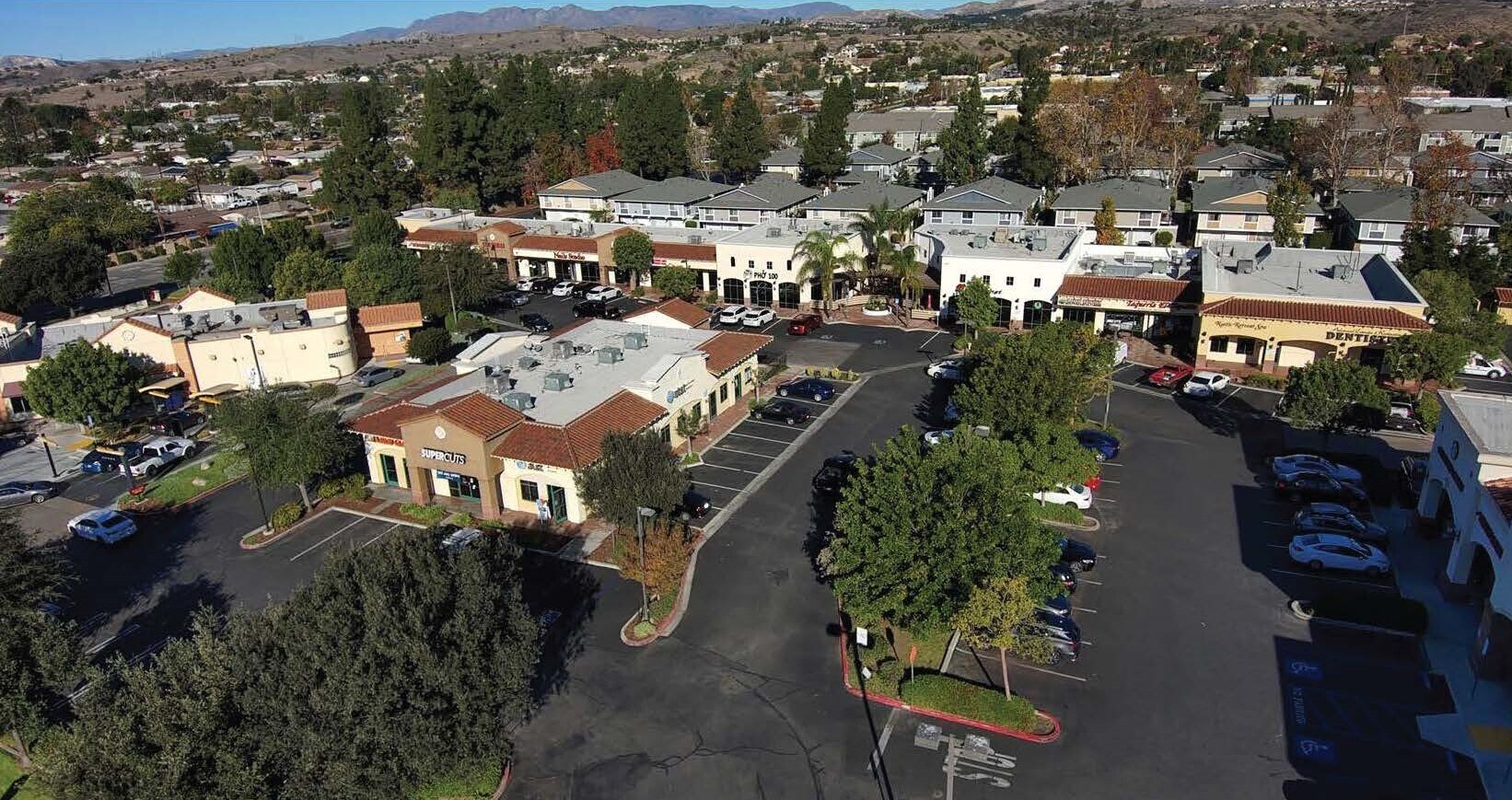 LA SPRING SHOPPING CENTER portfolio of 3 properties for sale on LoopNet.com Building Photo- Image 1 of 15