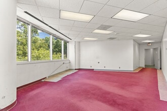 7918 Jones Branch Dr, McLean, VA for lease Interior Photo- Image 2 of 4