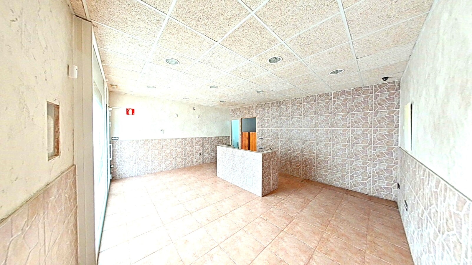 Sant Fruitós de Bages, BAR 08272 -  -  - Interior Photo - Image 1 of 9